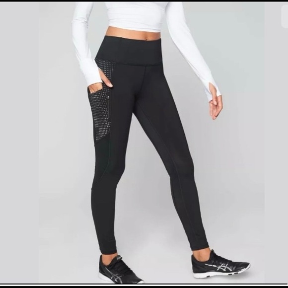 Athleta Pants - Athleta Small Black Traverse Radiant Grid‎ Tight Leggings